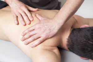 Lee más sobre el artículo ¿Es lo mismo un Fisioterapeuta que un masajista?